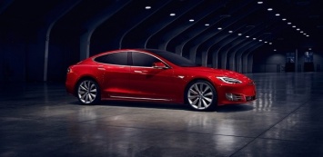 Топовый Tesla Model S признали экокаром с наибольшим запасом хода