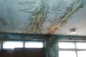 "Зайдя, ужаснулся от увиденного", - херсонец о помещениях в школе №37 (фото)