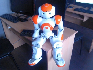 С гиперактивными детьми будет работать специальный робот