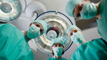 Нейрохирург Серджио Канаверо успешно провел операцию по пересадке головы