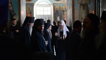 Патриарх предложил настоятелям монастырей не использовать дорогие посохи