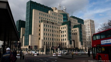 Британская MI6 наймет на службу еще тысячу агентов