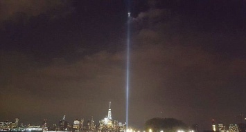 Фотограф запечатлел 11 сентября загадочного ангела-хранителя
