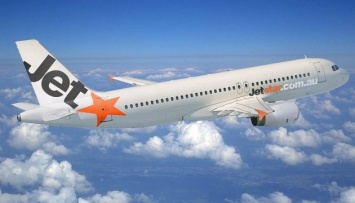 Самолет австралийской компании Jetstar совершил экстренную посадку в Брисбене