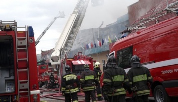 В Москве горел склад, погибли 8 пожарных