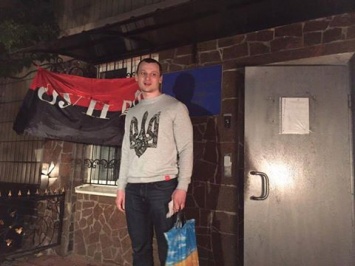 В Киеве освобожден из-под стражи комбат "Крыма" Краснов