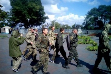 В центре Одессы новые столкновения: Попытка установить палатку закончилась дракой (ФОТО, ВИДЕО)