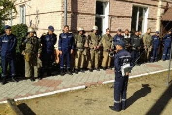 Новокаховские спасатели готовятся к соревнованиям
