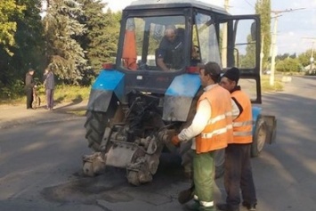В Горняцком районе Макеевки ремонтируют дороги и ж/д переезды