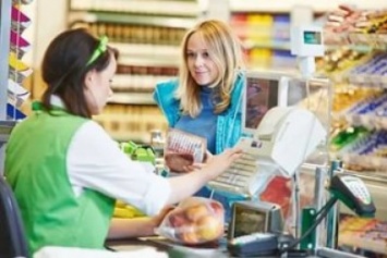 Ценовая политика в авдеевском супермаркете: покупаешь за одну цену, а продают по другой (ФОТО)