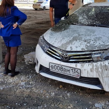 В Волгограде автомобиль прокурора был облит бетоном