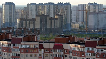 В Санкт-Петербурге десятилетняя девочка выпала из окна 15 этажа
