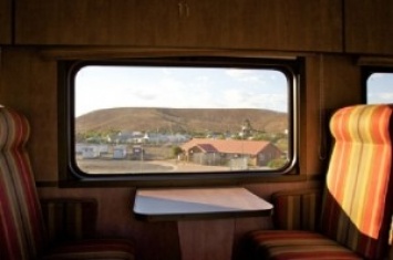 Китайская корпорация представила "волшебные" окна для пассажирских поездов