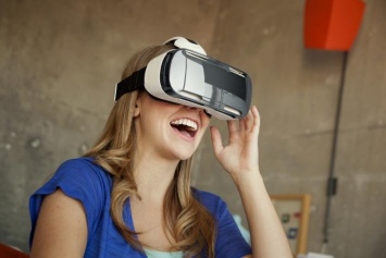 Среди VR-устройств доминируют смартфоны и шлемы для консолей