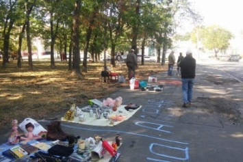 В сквере в центре Одессы бездомные организовали бизнес. Полиция в курсе, власти в доле (ФОТО)