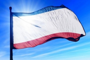 Первые лица Крыма поздравили жителей полуострова с Днем герба и флага РК