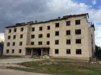 Две растяжки обезвредили в здании общежития в Донецкой области