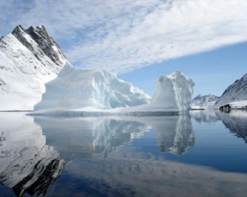 Мантийный плюм растапливает Гренландию на 7,6% быстрее