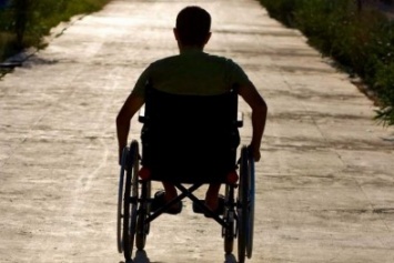 В Одессе каскадер в инвалидной коляске скатился с экстремального пандуса (ВИДЕО)