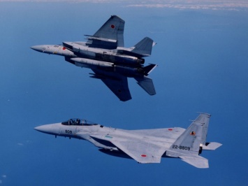 Япония подняла в воздух авиацию из-за учений китайских ВВС