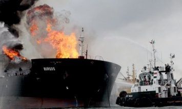 Пожар на нефтяном танкере Burgos в Мексиканском заливе тушили более суток