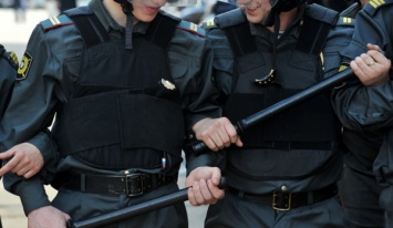 Сургутский полицейский нарисовал в поъезде мужской половой орган