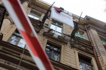 Обвал балкона в центре Одессы могло спровоцировать землетрясение