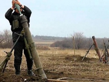 Боевики в Донбассе начали маскировать запрещено вооружение