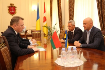 Мэр Одессы встретился с Генконсулом Республики Беларусь. Фото