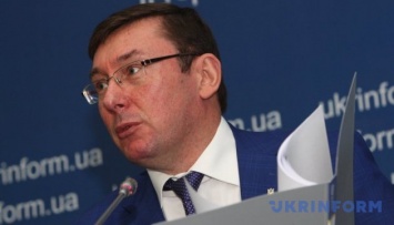 Луценко хочет вернуть «Укрзализныце» 10 тысяч вагонов