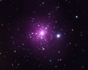 Ученые: Галактика NGC 24 скрывает свою «темную» сторону
