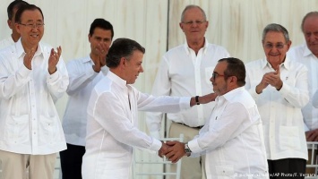Колумбия и повстанцы FARC подписали мирное соглашение
