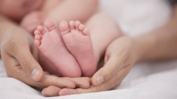 Родился первый ребенок «от трех родителей»