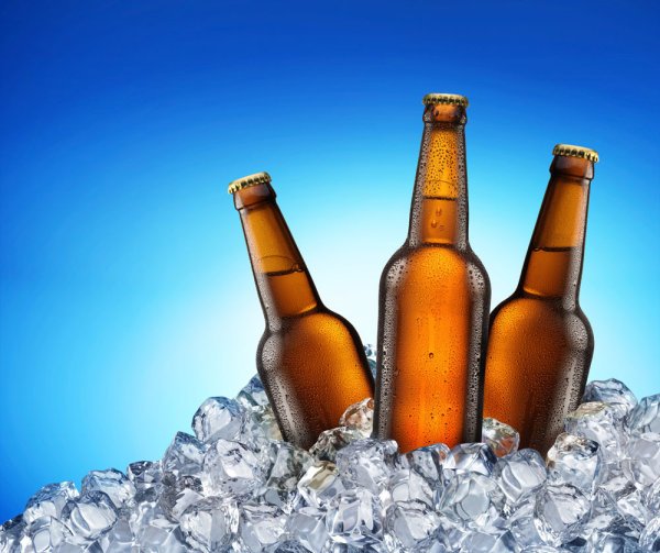 В Волгоградской области мужчины похитили и выпили 1,3 тысячи бутылок пива