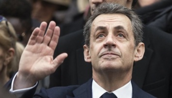 Саркози вел тайные переговоры с Ле Пеном и имел компромат на Стросс-Кана
