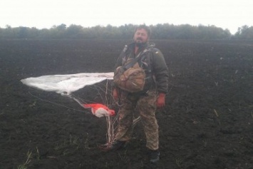 Запорожский депутат похвастался прыжком с парашютом на военных сборах, - ФОТОФАКТ