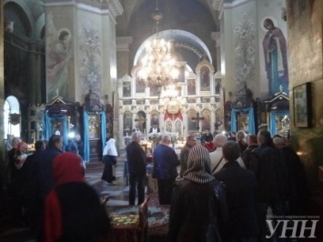 В днепровском Свято-Троицком кафедральном соборе прошла панихида по умершим музыкантам