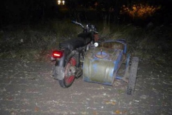 На Кировоградщине перевернулся мотоцикл с коляской
