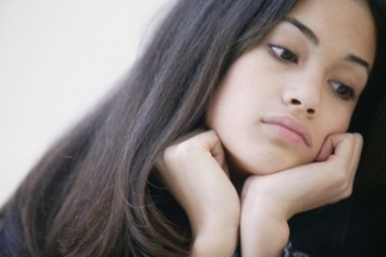 Девочки-подростки не страдают депрессией в случае рака железы у родственников - ученые