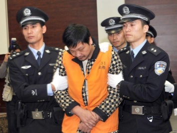 СМИ: Китайца казнили за поджог автобуса с людьми