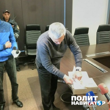 В Донецке напечатали более 100 тысяч бюллетеней для голосования на праймериз