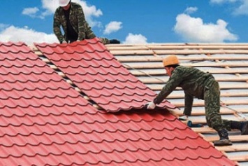 В следующем году в 10 учебных заведениях Чернигова собираются менять крышу. Кому нужнее - пока решают