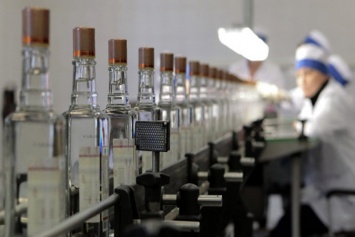 Суррогатный алкоголь: как по внешнему виду бутылки распознать фальсификат