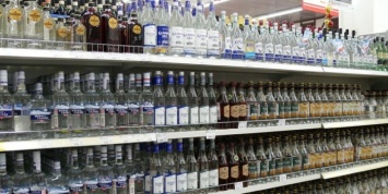 Минпромторг призвал сделать водку максимально доступной для россиян