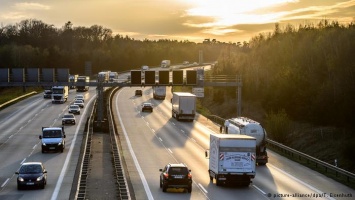 Еврокомиссия подала на Германию в суд из-за платного проезда по автобанам