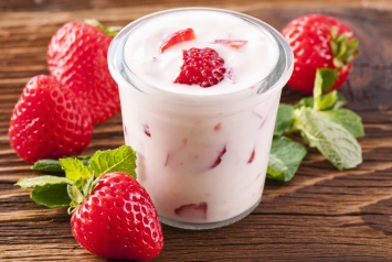 Медики: при употреблении йогурта с пробиотиками улучшается работа мозга