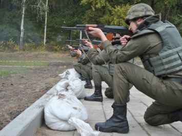 Харьковские гвардейцы усовершенствовали навыки по огневой подготовке