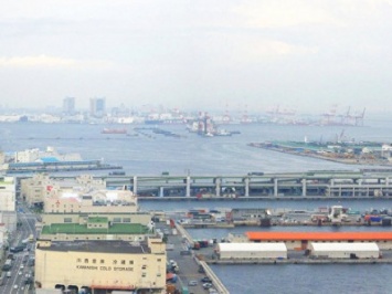 Танкер с 400 тоннами натрия тонет у берегов Японии