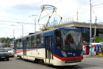 С завтрашнего дня в Одессе на половину подорожает проезд в электротранспорте
