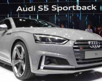 В рамках автосалона в Париже был представлен Audi S5 Coupe
